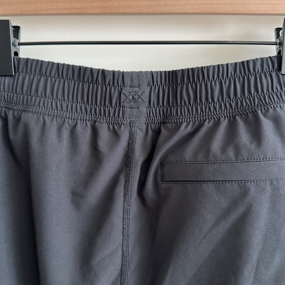Rhone 7” mako shorts black unlined L large - Picture 2 of 4